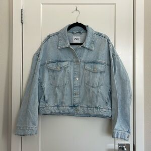 Zara: Oversized Cropped Light Wash Denim Jacket
